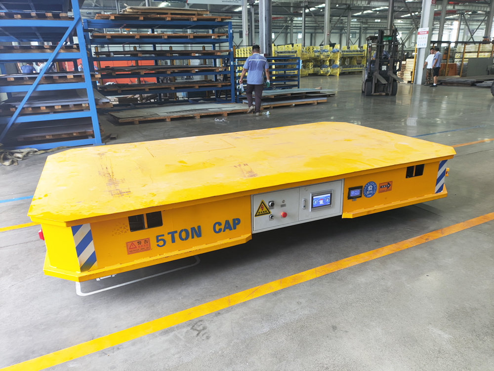 5噸舵輪無軌車交付使用 助力鋼廠開啟高效搬運新篇章